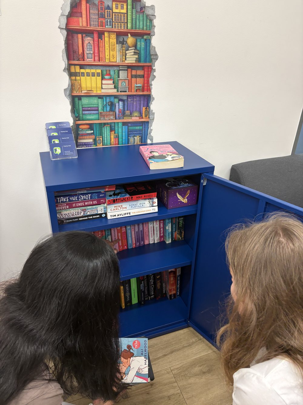 Biblioteca e Book Club da Fluency Hub